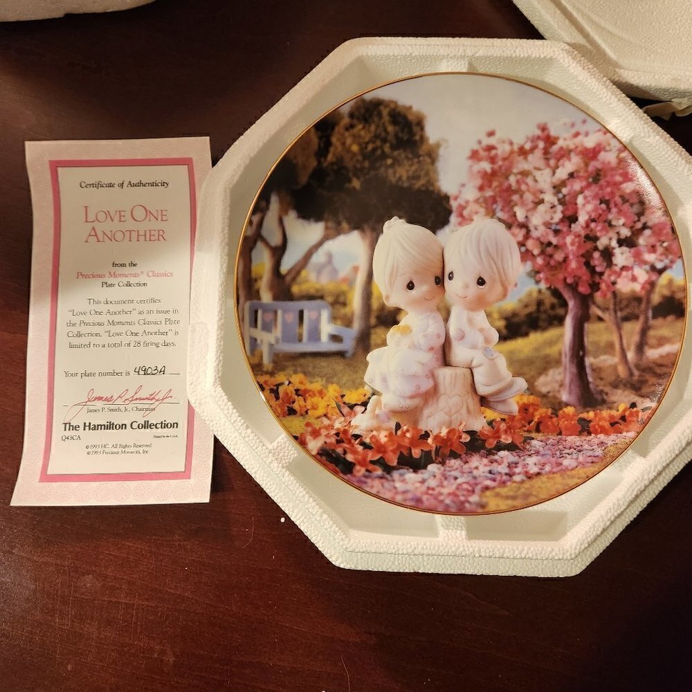 Hamilton Collection Precious Moments Love One Another Plate 1993